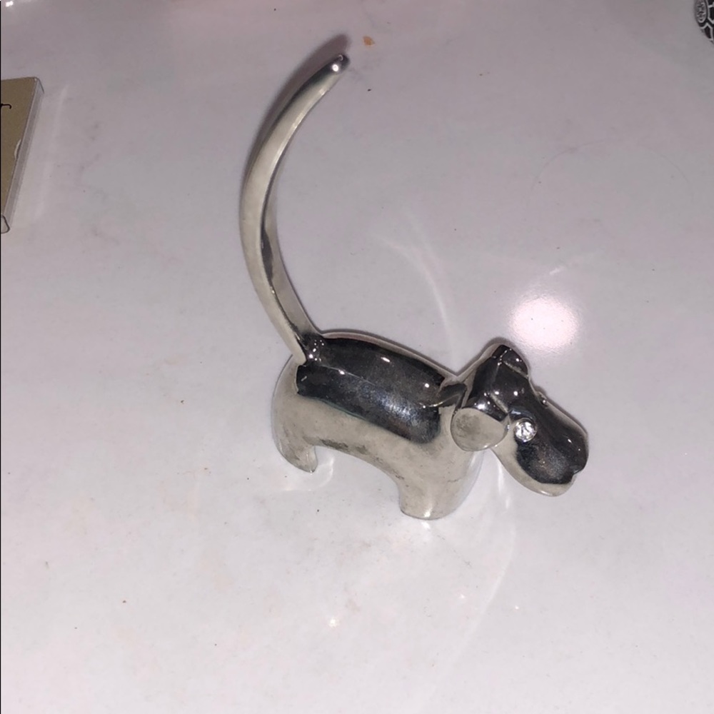 Dog ring holder